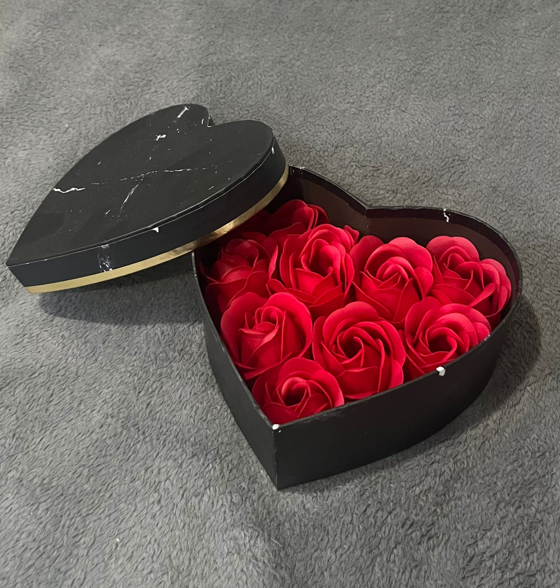 Coffret de roses rouges éternelle