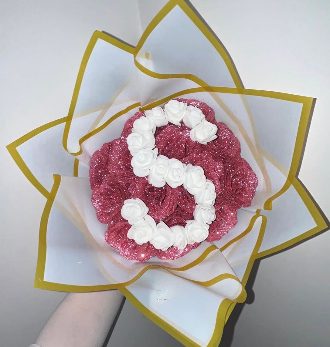 Bouquet de 13 roses personnalisable - Image 5